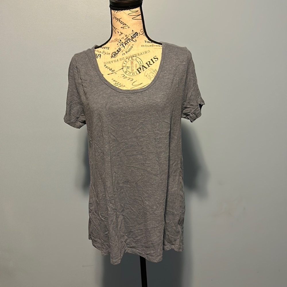 Lularoe shirt sleeved tee